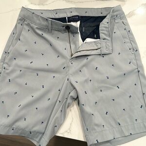 Men’s flat front hybrid stretch shorts size 30